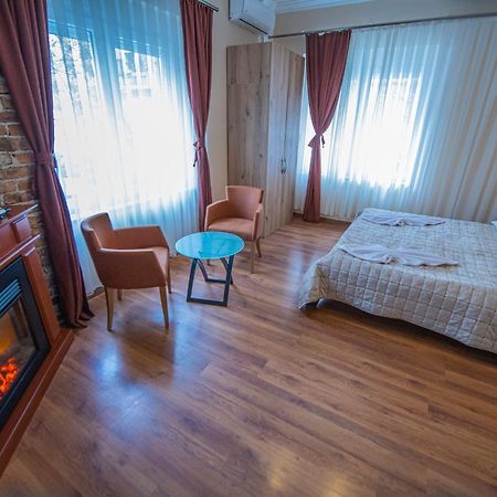 Hotel And Apartments Central City Prishtina Priştine Dış mekan fotoğraf