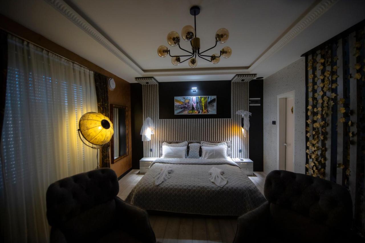 Hotel And Apartments Central City Prishtina Priştine Dış mekan fotoğraf